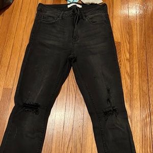 Skinny jeans brand hidden. great condition